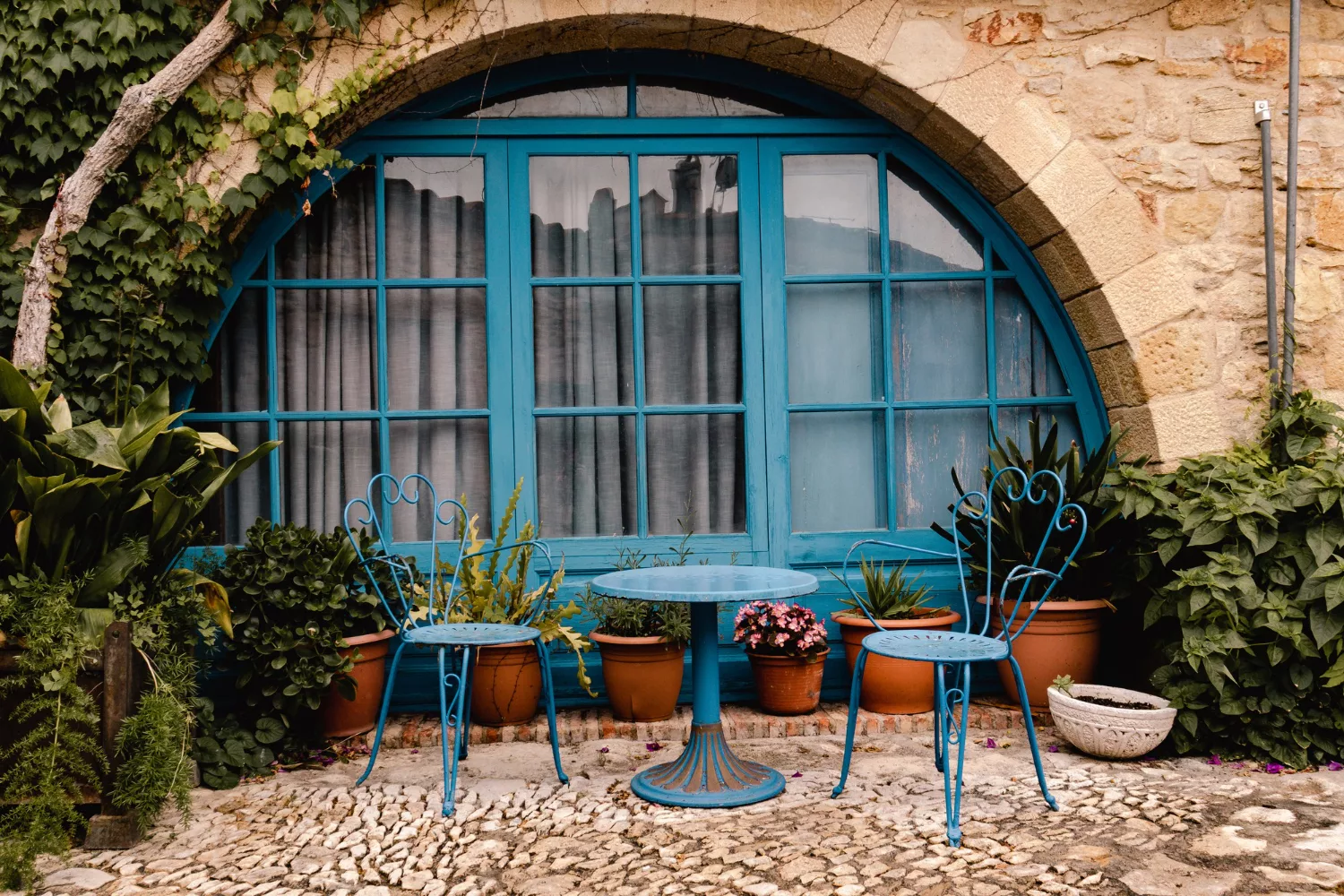 Kleuren en sferen in een mediterrane tuin